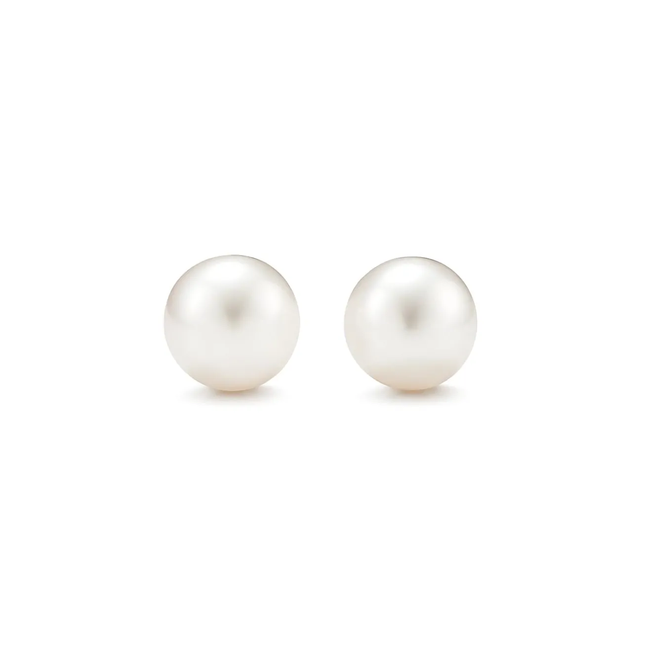 Tiffany & Co. Earrings in sterling silver with freshwater cultured pearls, for pierced ears. Pearls, 8-9 mm. | ^ Earrings|Sterling Silver Jewelry