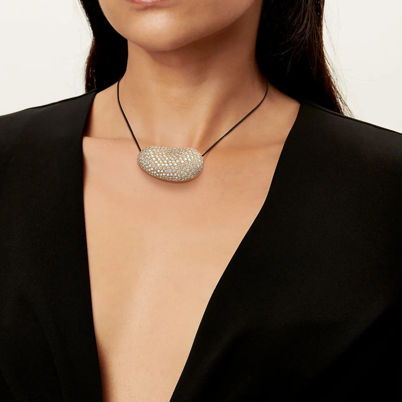 Tiffany & Co. Elsa Peretti® Bean® design Pendant in Yellow Gold with Diamonds | ^ New Jewelry|Gold Jewelry