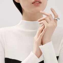 Tiffany & Co. Elsa Peretti® Cabochon ring in sterling silver with rock crystal, 15.5 mm wide. | ^ Rings|Sterling Silver Jewelry