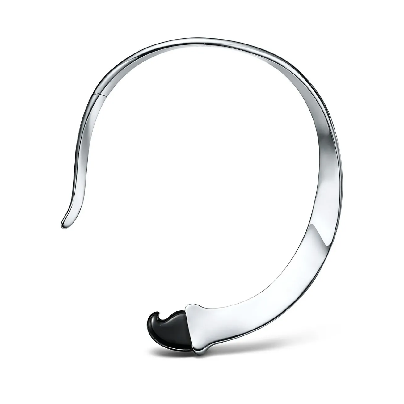 Tiffany & Co. Elsa Peretti® claw necklace with black jade in sterling silver. | ^ Necklaces & Pendants|Sterling Silver Jewelry
