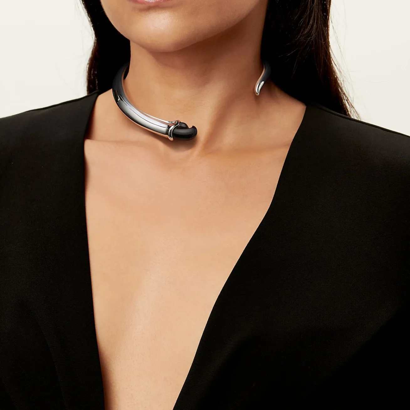 Tiffany & Co. Elsa Peretti® Claw necklace in sterling silver with black jade, small. | ^ Necklaces & Pendants|Sterling Silver Jewelry