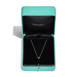 Tiffany & Co. Elsa Peretti® Color by the Yard Pendant in Yellow Gold with an Emerald | ^ Necklaces & Pendants|Dainty Jewelry