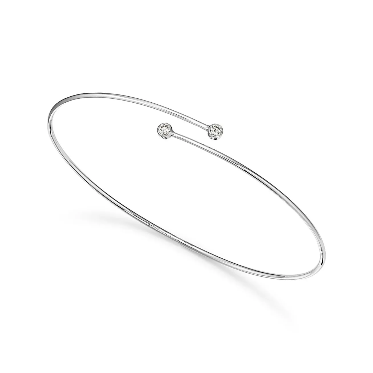 Tiffany & Co. Elsa Peretti® Diamond Hoop single-row bangle in platinum with diamonds, medium. | ^ Bracelets|Platinum Jewelry