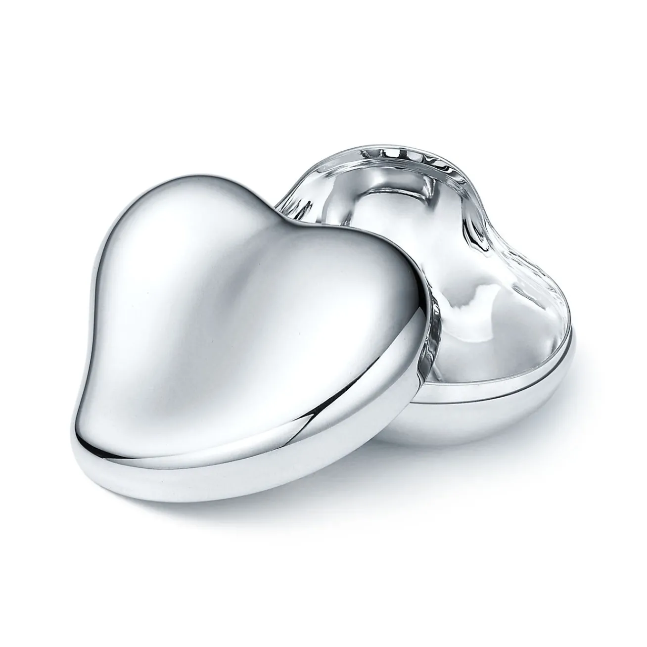 Tiffany & Co. Elsa Peretti® heart box in sterling silver, mini. | ^ Gifts to Personalize|Decor