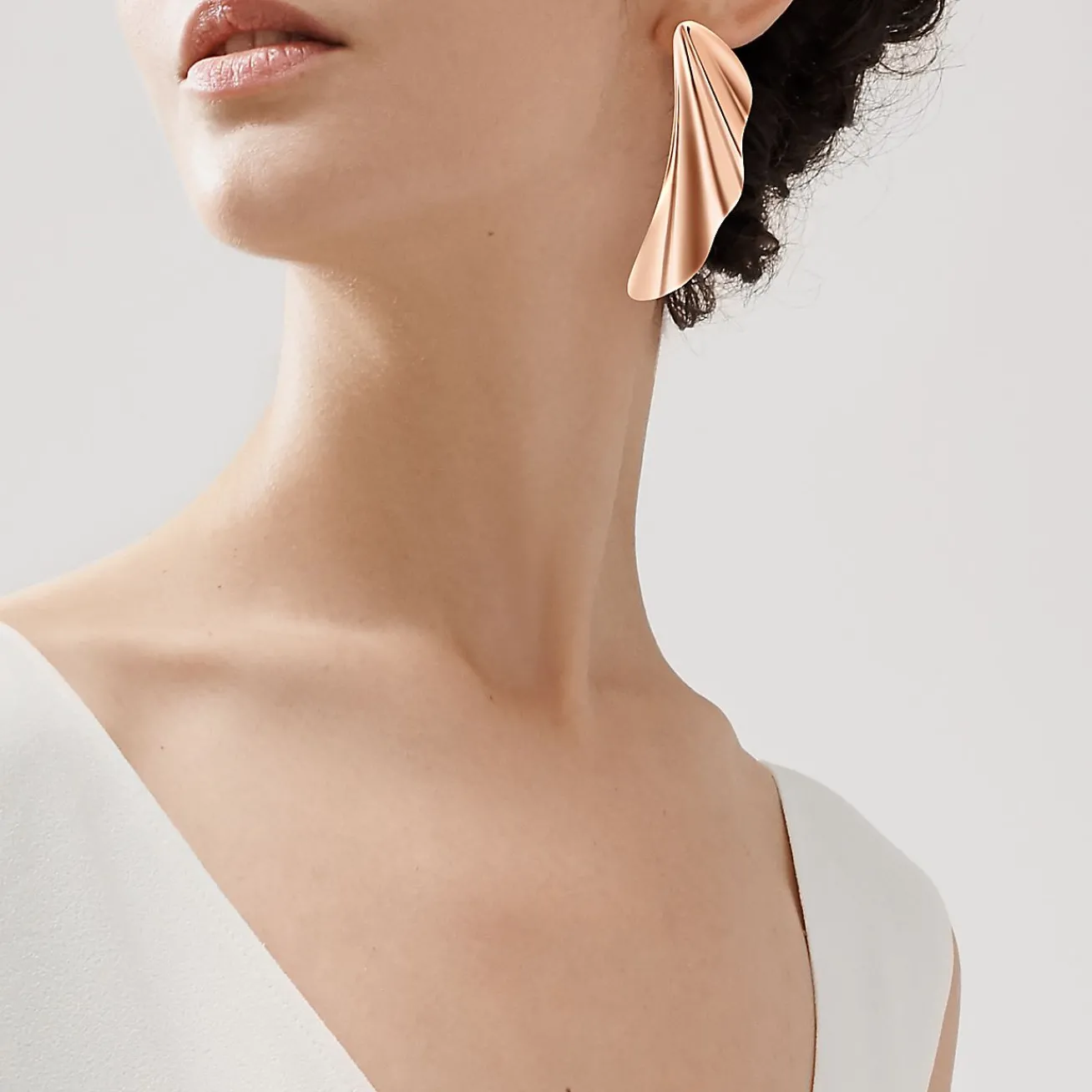 Tiffany & Co. Elsa Peretti® High Tide earrings in 18k rose gold. | ^ Earrings|Rose Gold Jewelry