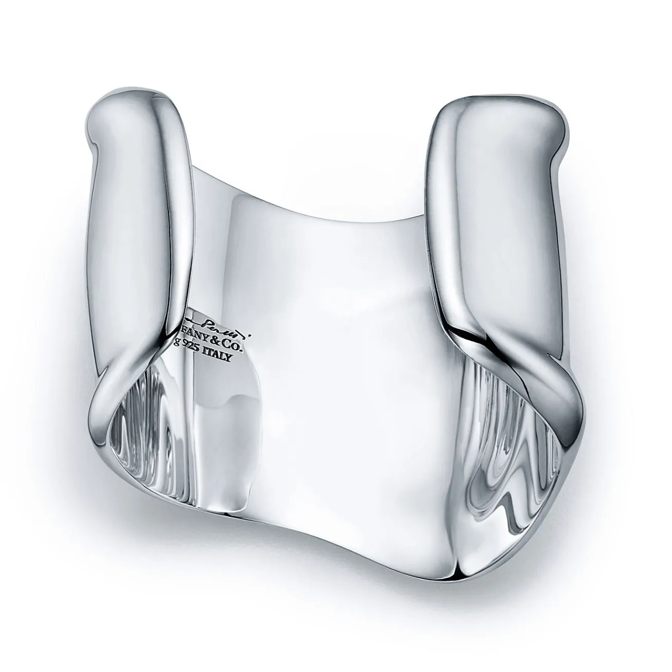 Tiffany & Co. Elsa Peretti® medium Bone cuff in sterling silver, 61 mm wide. | ^ Bracelets|Bold Silver Jewelry