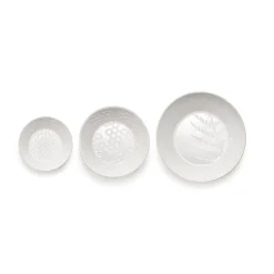 Tiffany & Co. Flora & Fauna nesting bowl set in white stoneware, set of three. | ^ Tableware