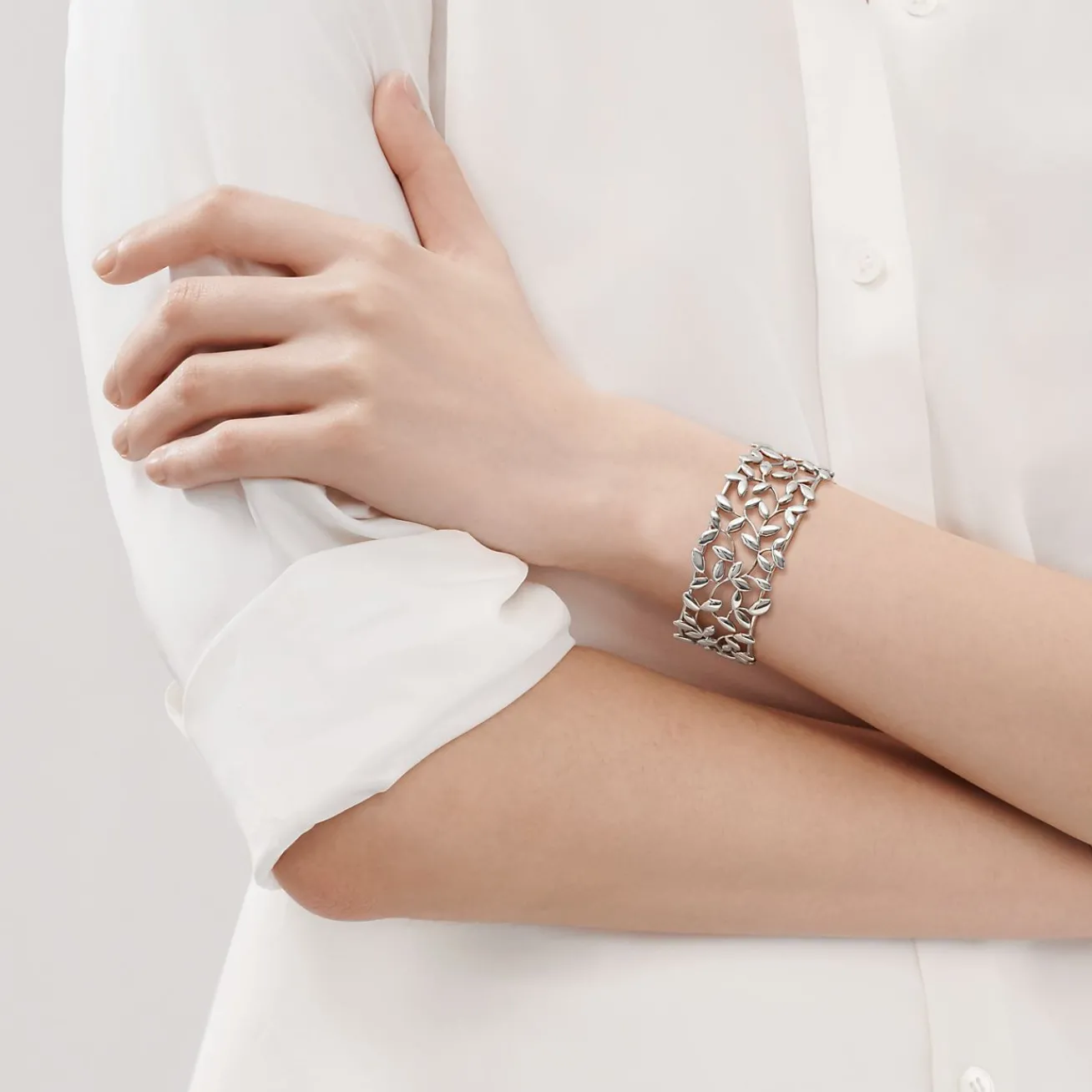 Tiffany & Co. Paloma Picasso® Olive Leaf cuff in sterling silver, medium. | ^ Bracelets|Gifts for Her