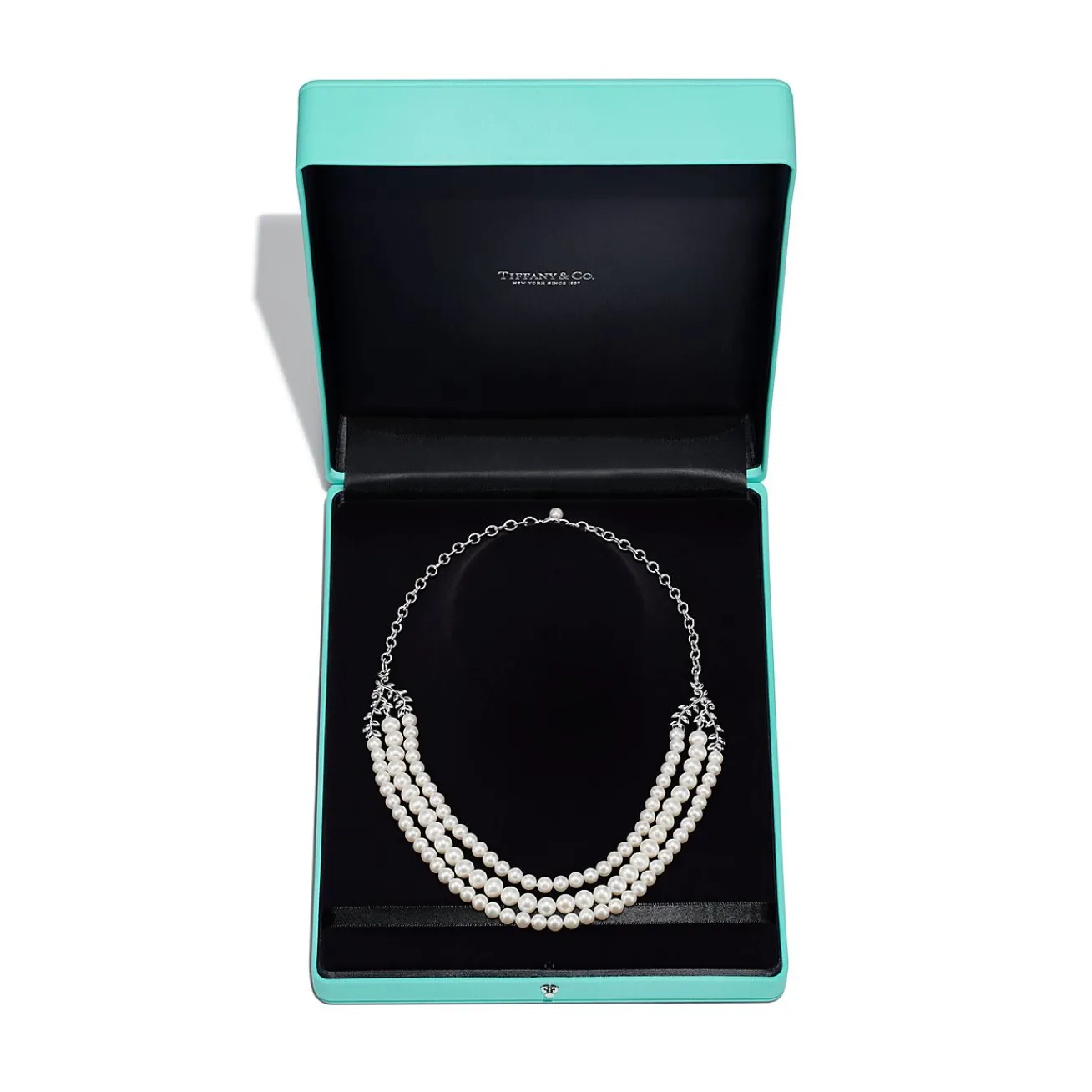 Tiffany & Co. Paloma Picasso® Olive Leaf three-row pearl necklace in sterling silver. | ^ Necklaces & Pendants|Sterling Silver Jewelry