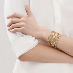 Tiffany & Co. Paloma Picasso® Olive Leaf cuff in 18k gold, medium. | ^ Bracelets|Gold Jewelry