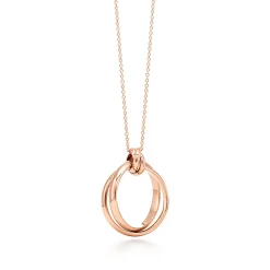 Tiffany & Co. Paloma's Melody circle pendant in 18k rose gold, small. | ^ Necklaces & Pendants|Rose Gold Jewelry