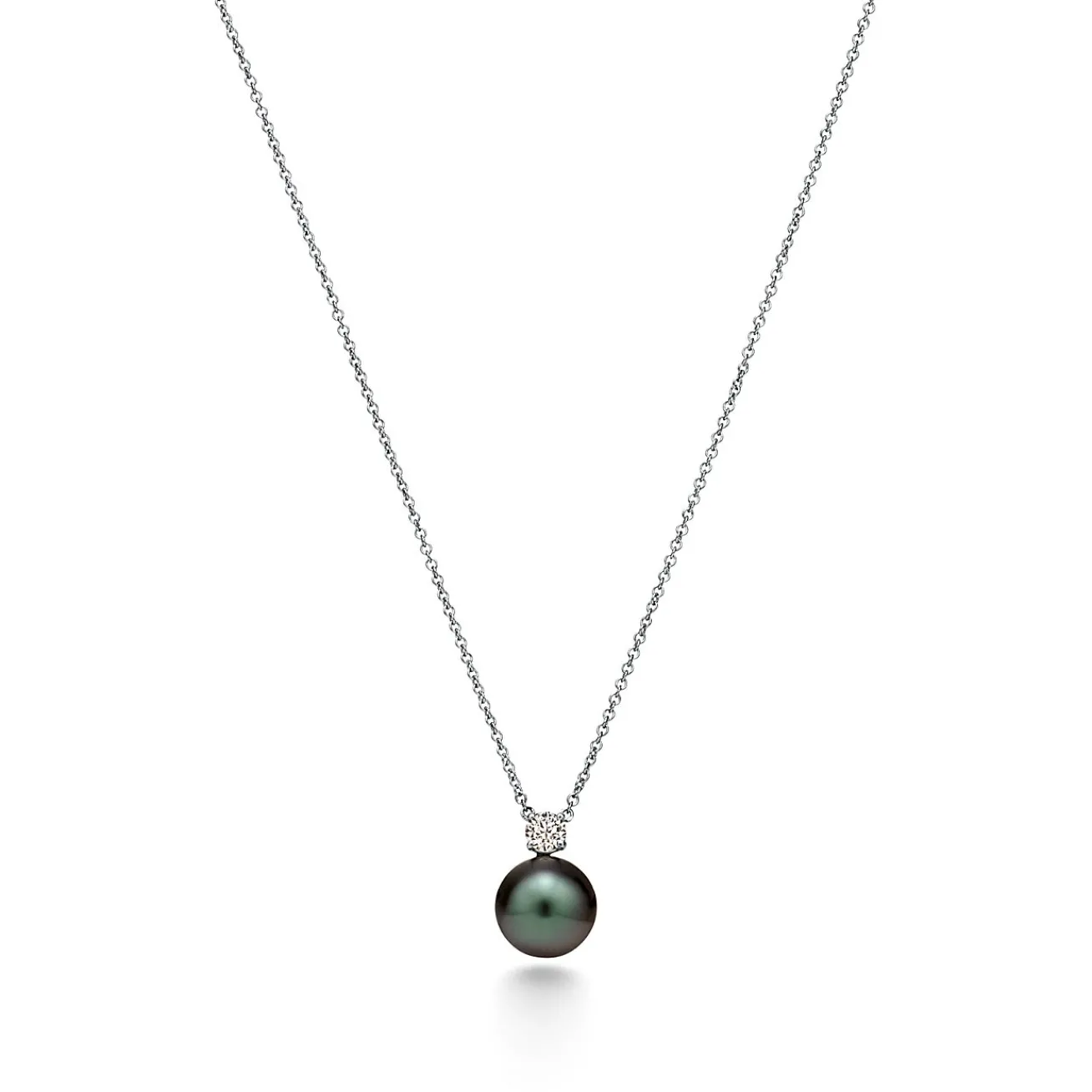 Tiffany & Co. Pendant in 18k white gold with Tahitian pearls and diamonds. | ^ Necklaces & Pendants|Pearl Jewelry