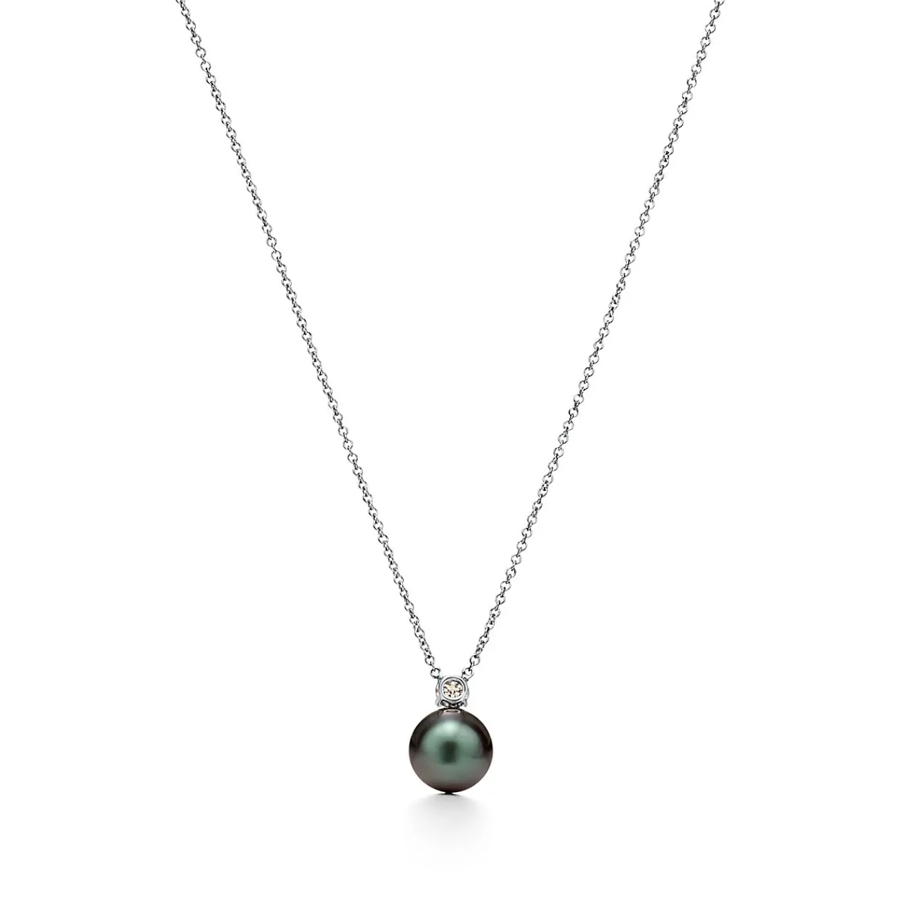 Tiffany & Co. Pendant in 18k white gold with Tahitian pearls and diamonds. | ^ Necklaces & Pendants|Pearl Jewelry