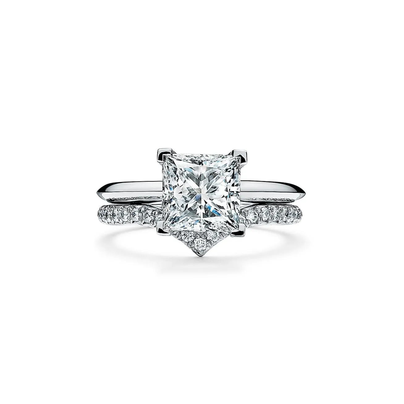 Tiffany & Co. Princess-cut diamond engagement ring in platinum: a classic. | ^ Engagement Rings
