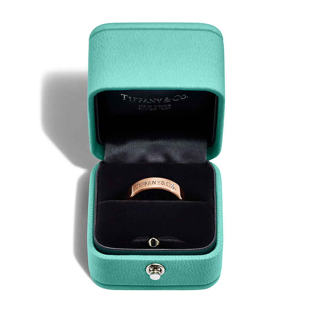 Tiffany & Co. T&CO.® Band Ring in Rose Gold with a Diamond | ^ Rings|Rose Gold Jewelry