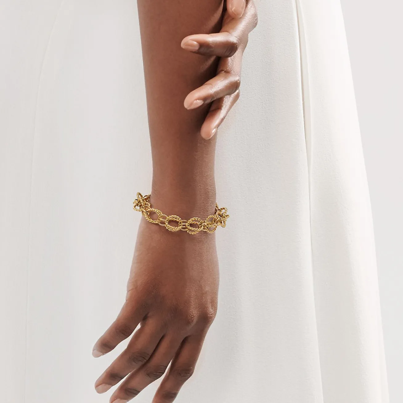 Tiffany & Co. Schlumberger® Circle Rope bracelet in 18k gold. | ^ Bracelets|Gold Jewelry