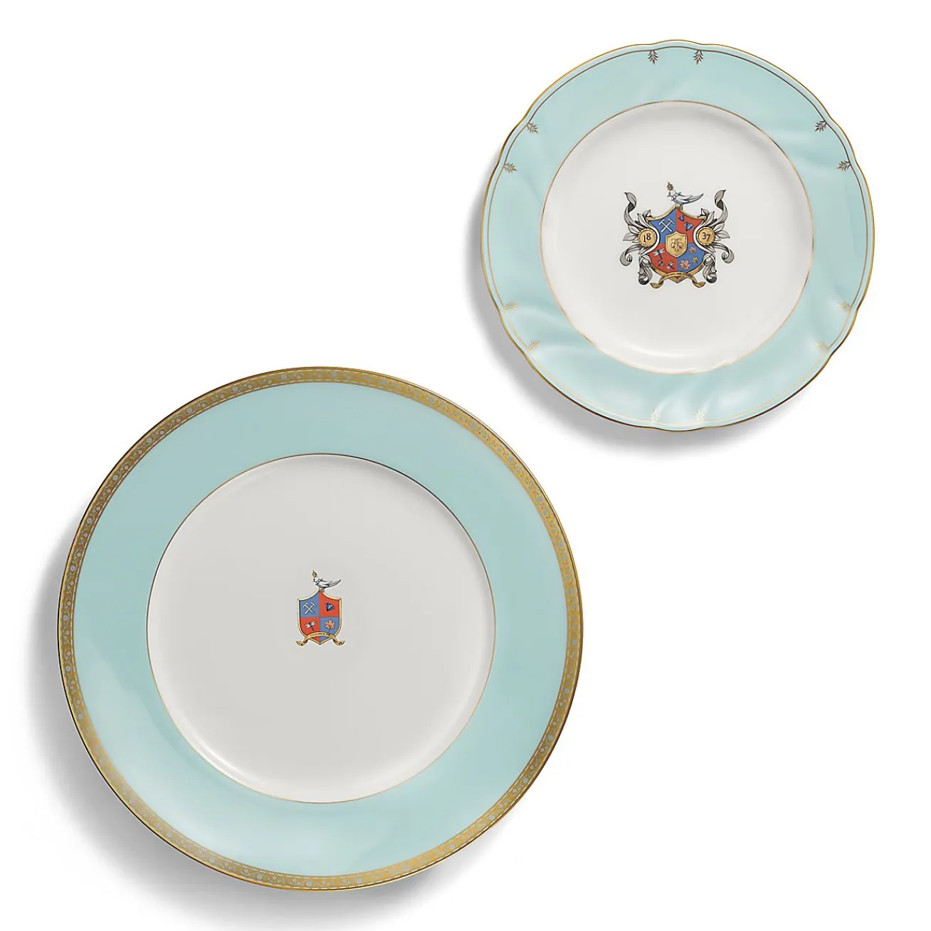 Tiffany & Co. Tiffany Crest Dessert Plate in Bone China | ^ Tableware