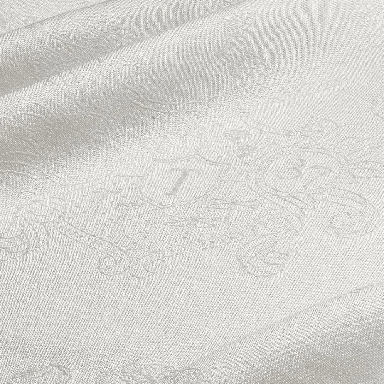 Tiffany & Co. Tiffany Crest Napkin in Embroidered White Linen | ^ Decor|Table Linens