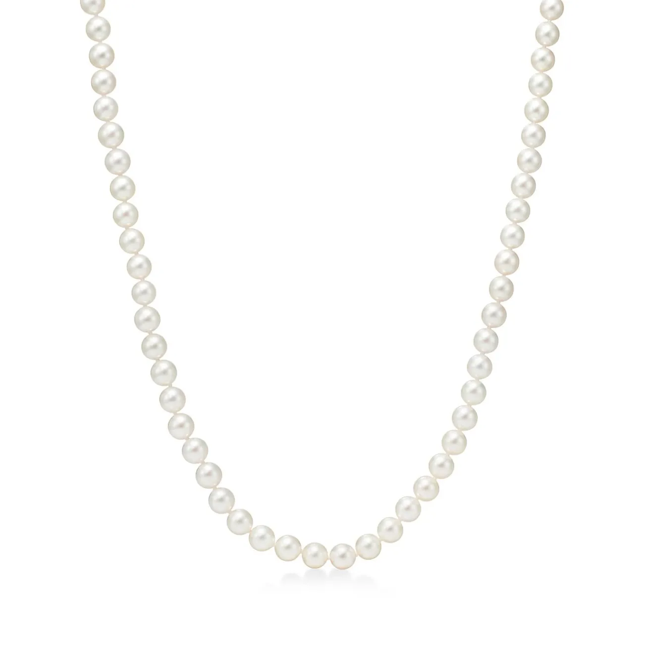 Tiffany & Co. Tiffany Essential Pearls necklace of Akoya pearls with an 18k white gold clasp. | ^ Necklaces & Pendants|Pearl Jewelry