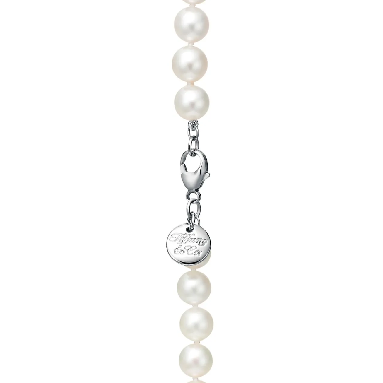 Tiffany & Co. Tiffany Essential Pearls necklace of Akoya pearls with an 18k white gold clasp. | ^ Necklaces & Pendants|Pearl Jewelry