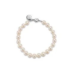 Tiffany & Co. Tiffany Essential Pearls bracelet of Akoya pearls with an 18k white gold clasp. | ^ Bracelets|Gold Jewelry