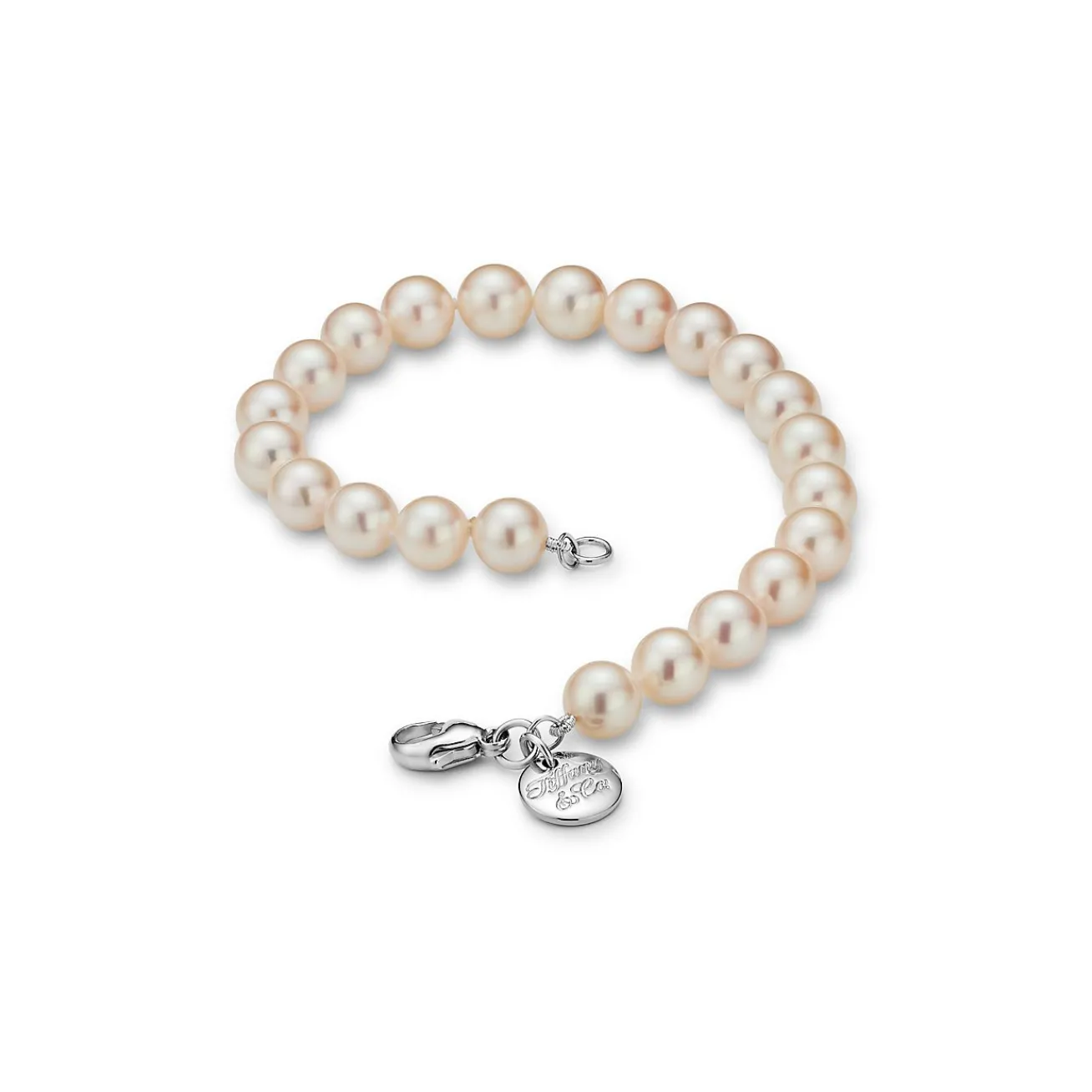 Tiffany & Co. Tiffany Essential Pearls bracelet of Akoya pearls with an 18k white gold clasp. | ^ Bracelets|Gold Jewelry