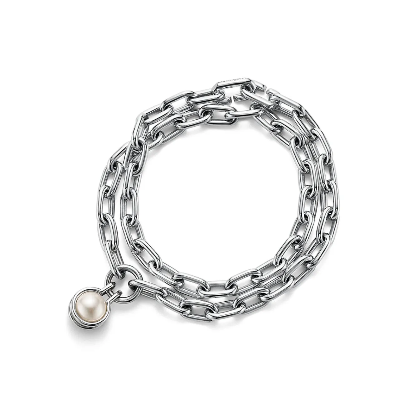 Tiffany & Co. Tiffany HardWear freshwater pearl bracelet in sterling silver, medium. | ^ Bracelets|Gifts for Her