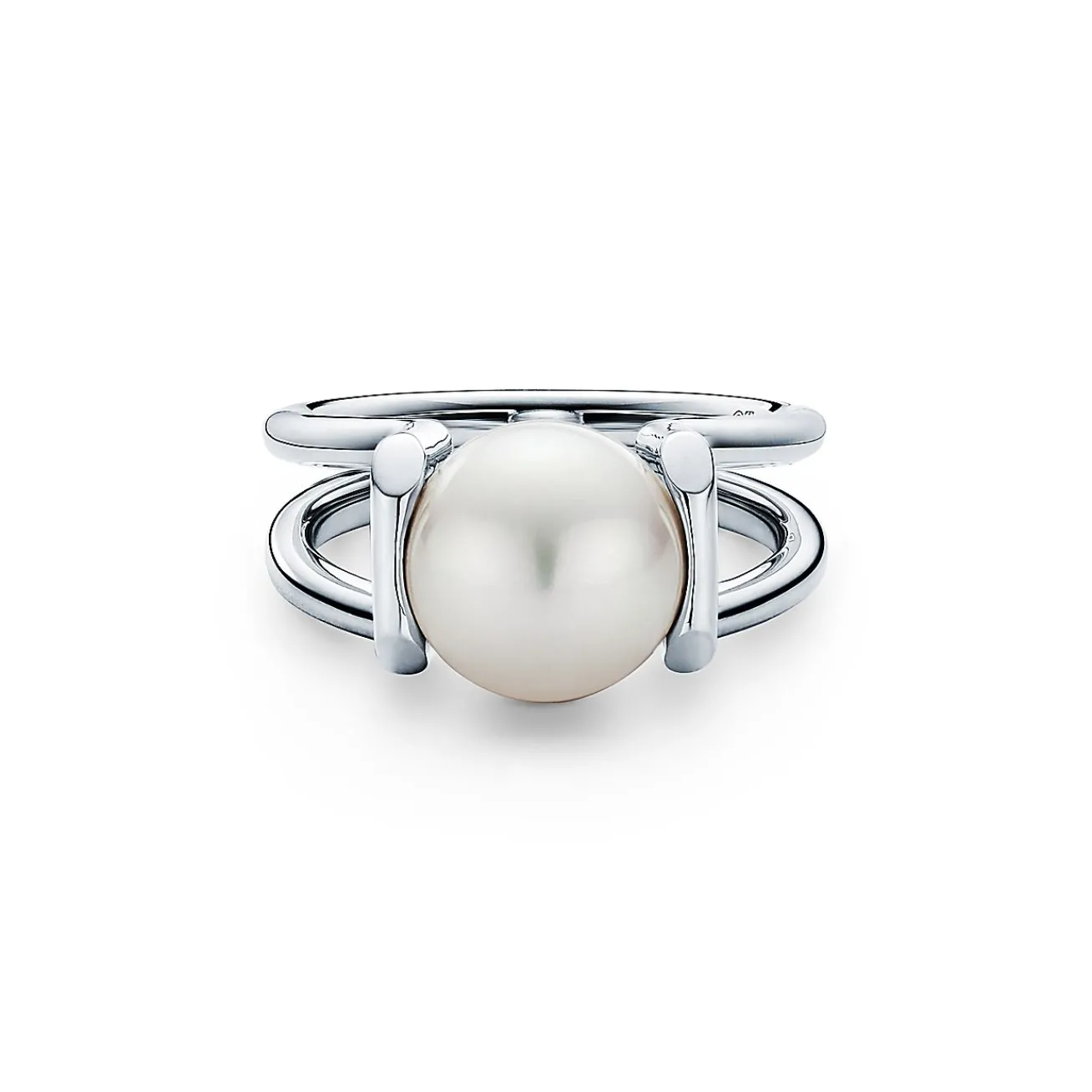 Tiffany & Co. Tiffany HardWear freshwater pearl ring in sterling silver. | ^ Rings|Gifts for Her