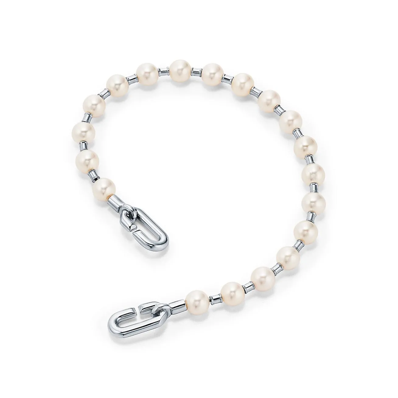 Tiffany & Co. Tiffany HardWear Pearl Bracelet in Silver, 5-6 mm | ^ Bracelets|Gifts for Her
