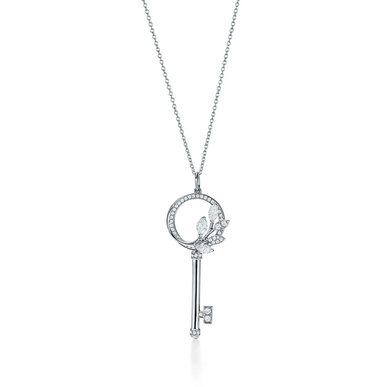 Tiffany & Co. Tiffany Keys Tiffany Victoria® diamond vine circle key in platinum, medium. | ^ Necklaces & Pendants|Platinum Jewelry