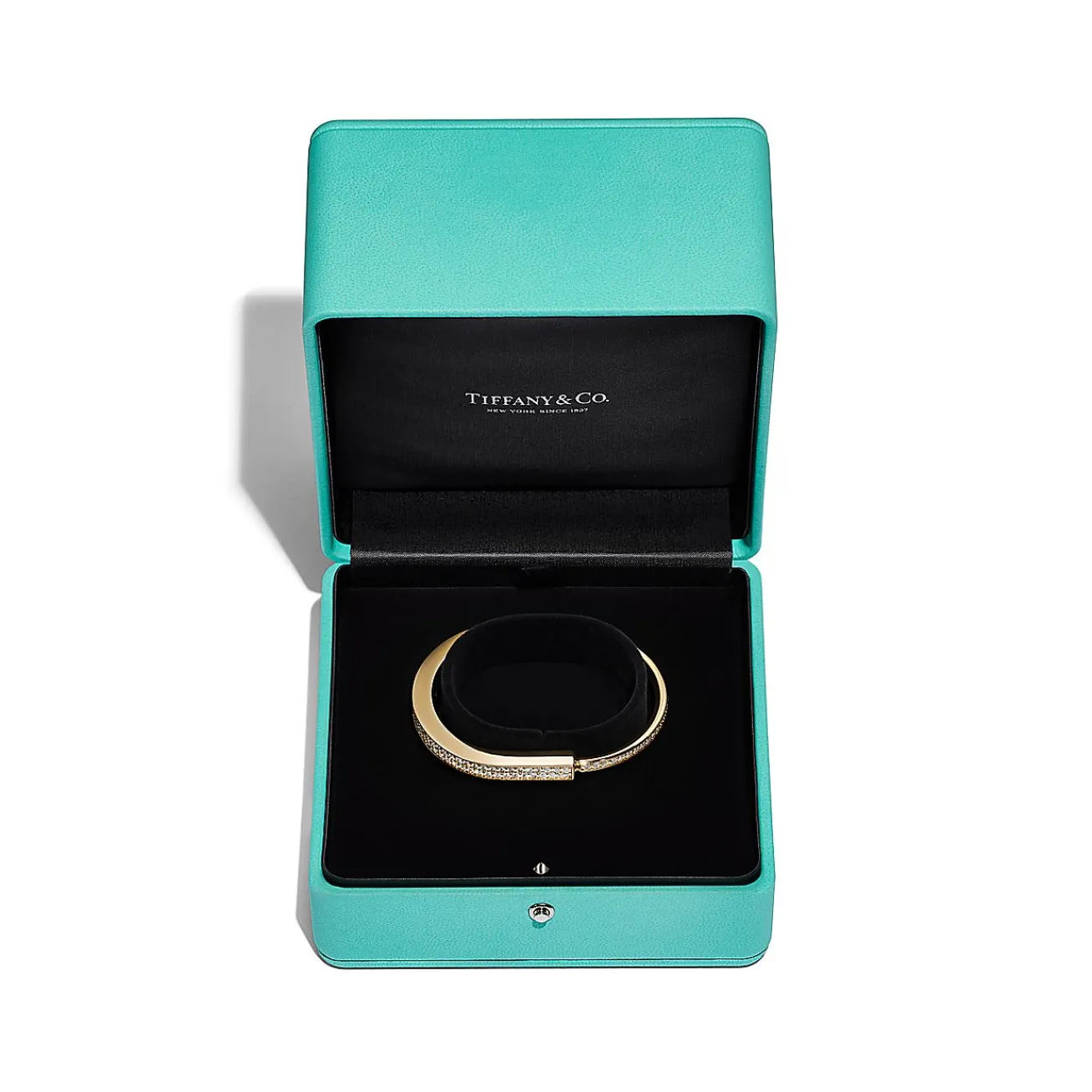 Tiffany & Co. Tiffany Lock Bangle in Yellow Gold with Full Pavé Diamonds | ^ Bracelets|Men's Jewelry