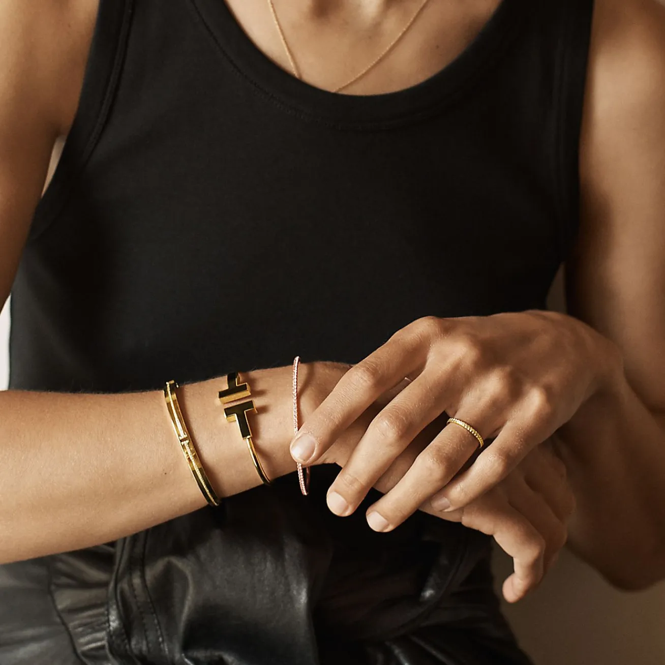 Tiffany & Co. Tiffany T diamond hinged bangle in 18k gold, medium. | ^ Bracelets|Gold Jewelry