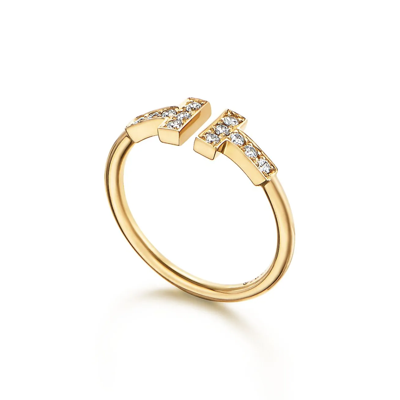 Tiffany & Co. Tiffany T diamond wire ring in 18k gold. | ^ Rings|Men's Jewelry