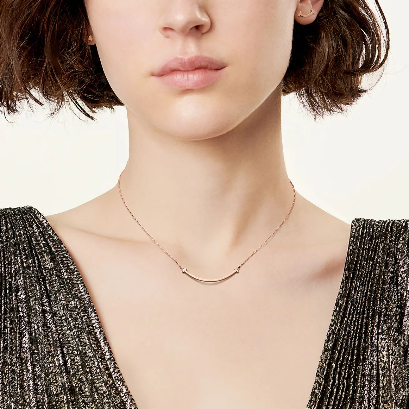 Tiffany & Co. Tiffany T Smile Pendant and Earrings Set in Rose Gold | ^ Tiffany T|Online Exclusives