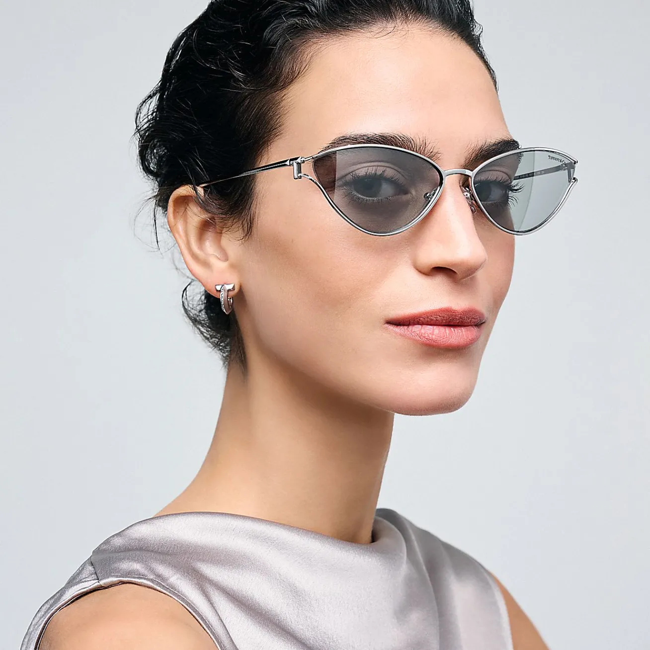 Tiffany & Co. Tiffany T Sunglasses in Silver-colored Metal with Light Gray Mirrored Lenses | ^Women Tiffany T|Sunglasses