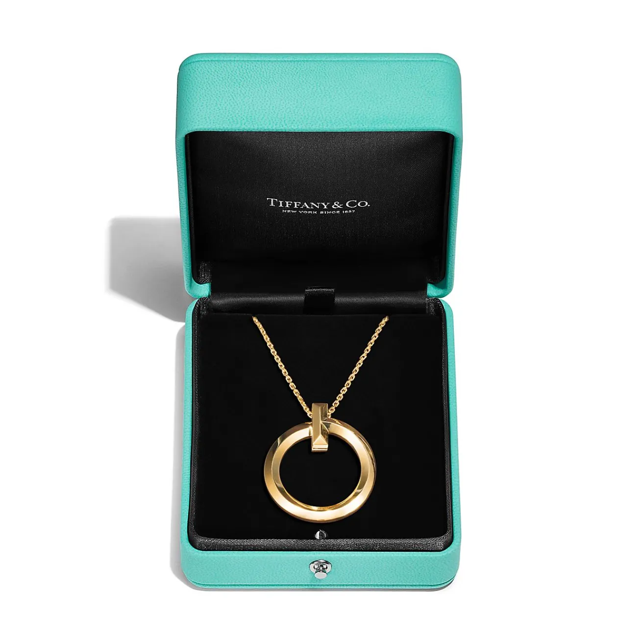 Tiffany & Co. Tiffany T T1 Circle Pendant in Yellow Gold, Large | ^ Necklaces & Pendants|Men's Jewelry