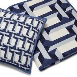 Tiffany & Co. Tiffany T True Blanket in Tanzanite-colored Wool and Cashmere | ^ The Home|Housewarming Gifts