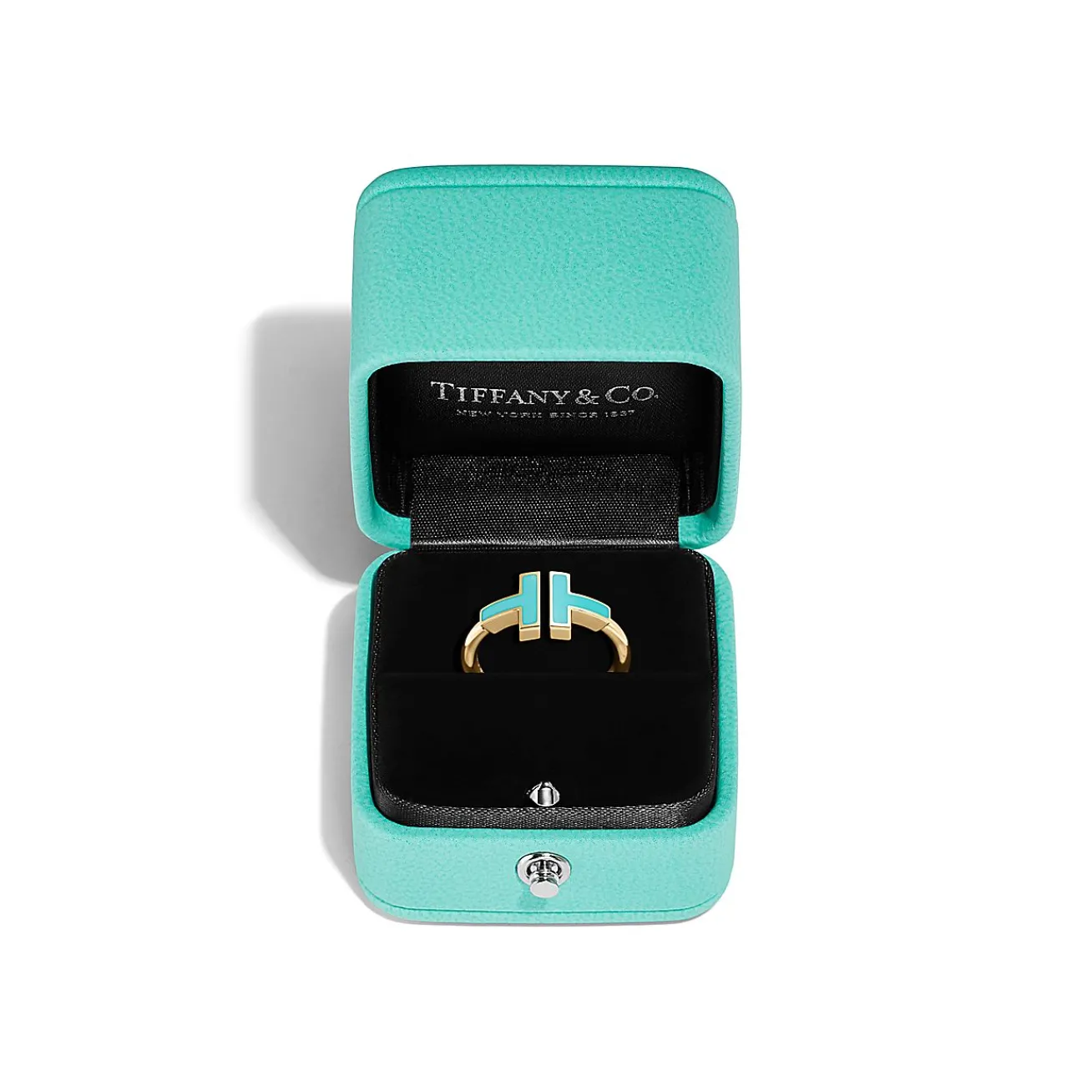 Tiffany & Co. Tiffany T turquoise wire ring in 18k gold. | ^ Rings|Gold Jewelry