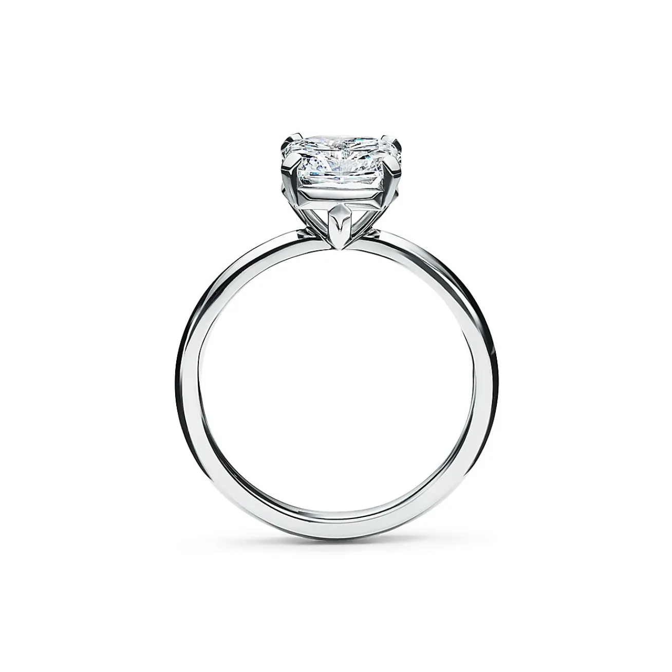 Tiffany & Co. Tiffany True® engagement ring in platinum: an icon of modern love. | ^ Engagement Rings