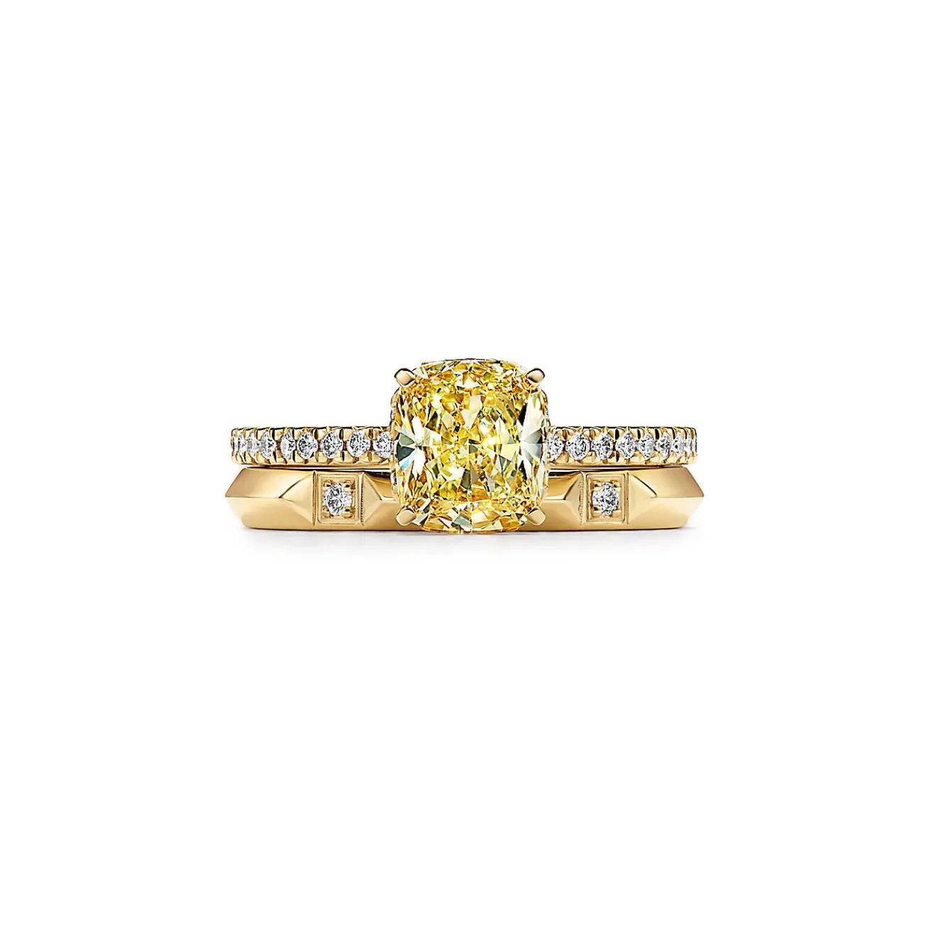 Tiffany & Co. Tiffany True® engagement ring in 18k yellow gold: an icon of modern love. | ^ Engagement Rings