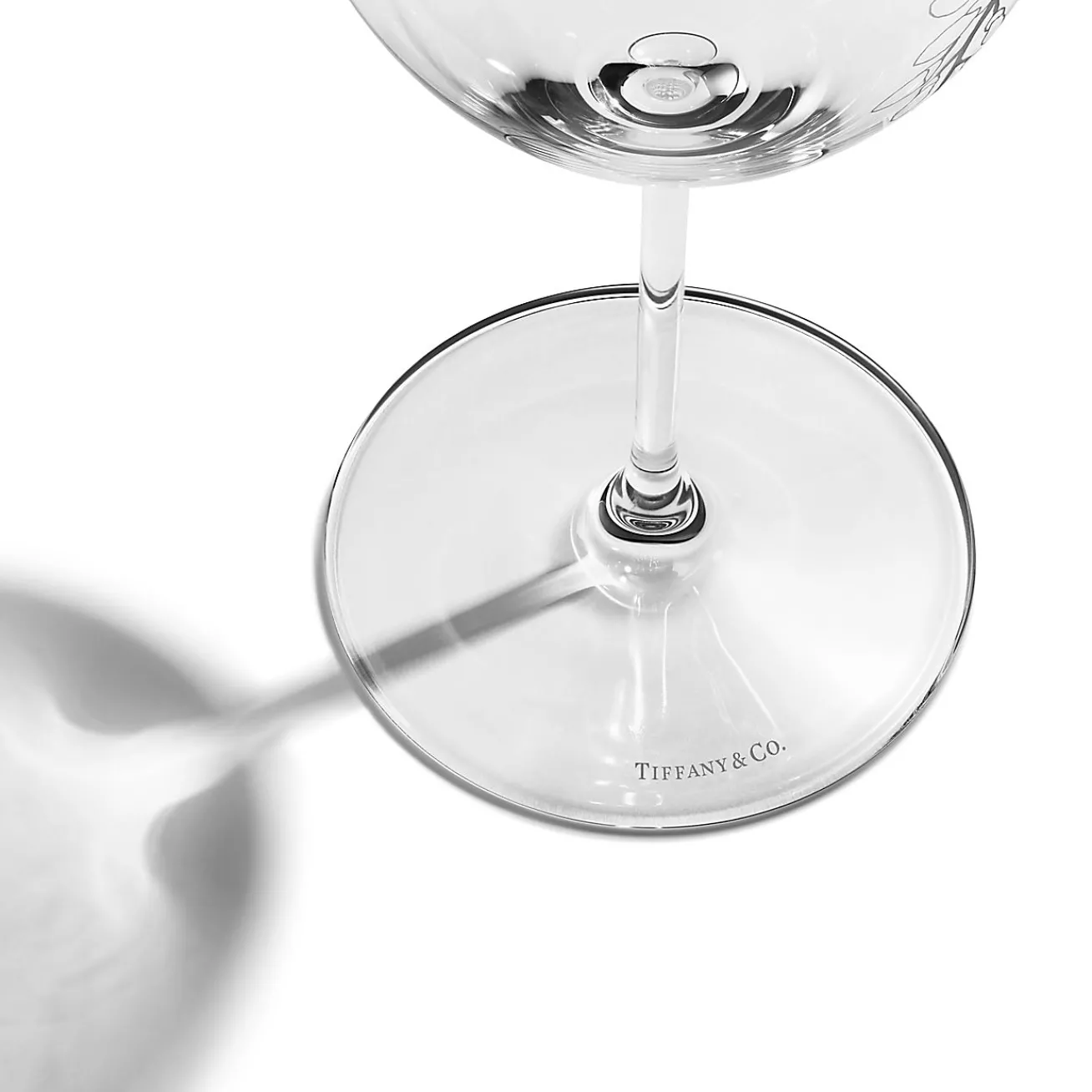 Tiffany & Co. Tiffany Wisteria Red Wine Glasses in Etched Glass, Set of Two | ^ The Home|Housewarming Gifts
